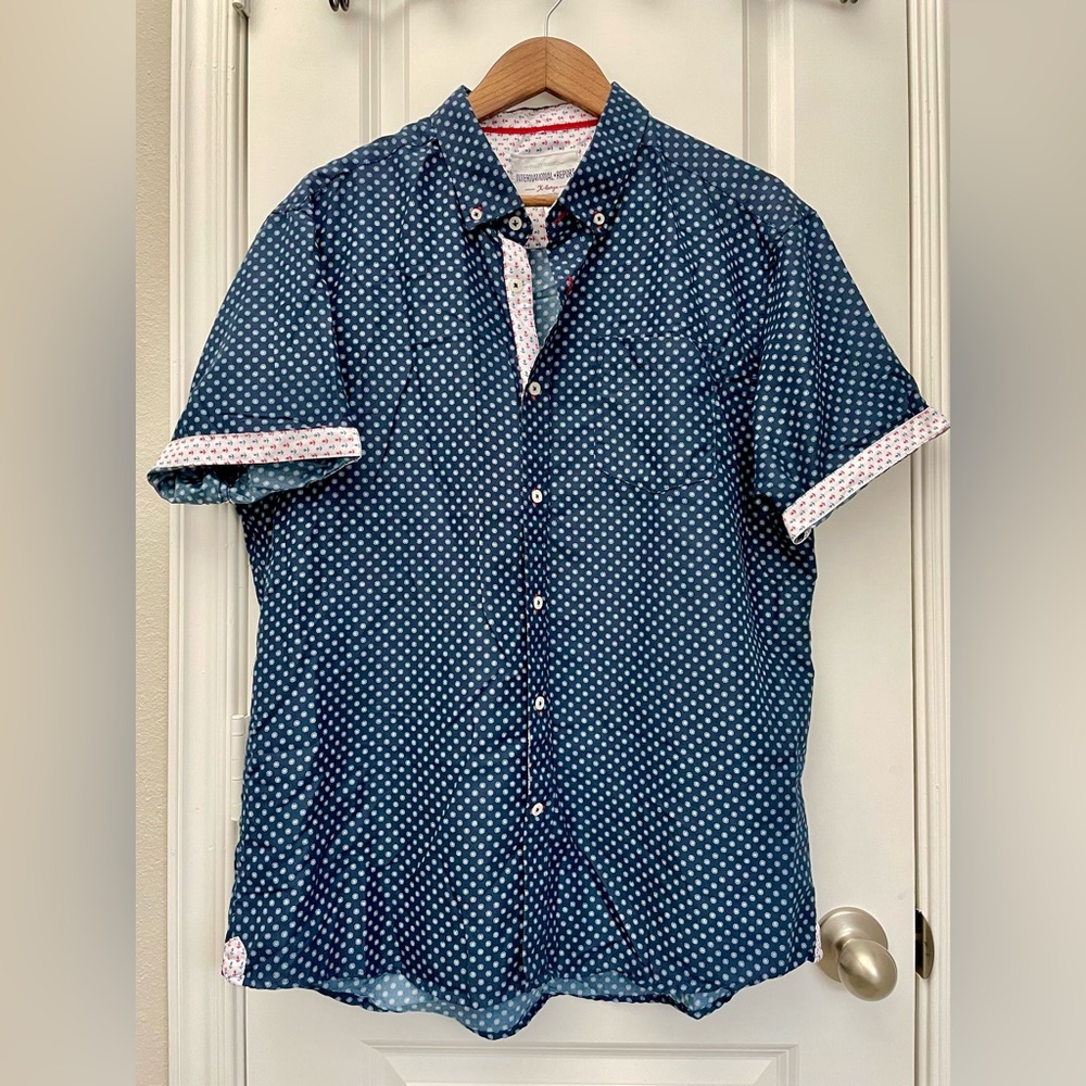 Men’s Navy Sailor Print Short Sleeve Button Down shirt. Size XL
